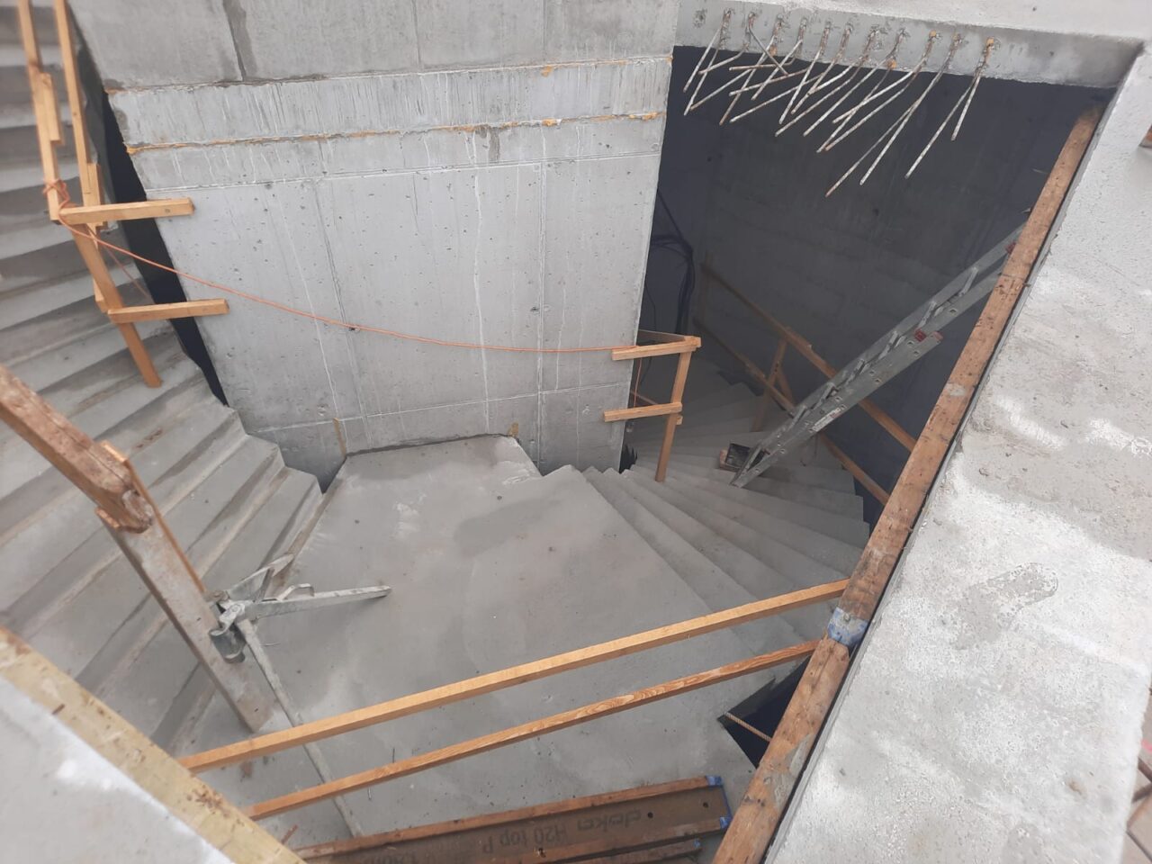 Stavby průmyslových budov FissGroup