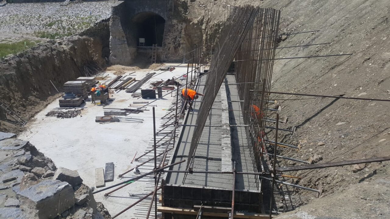 Výstavba silážních žlabů FissGroup