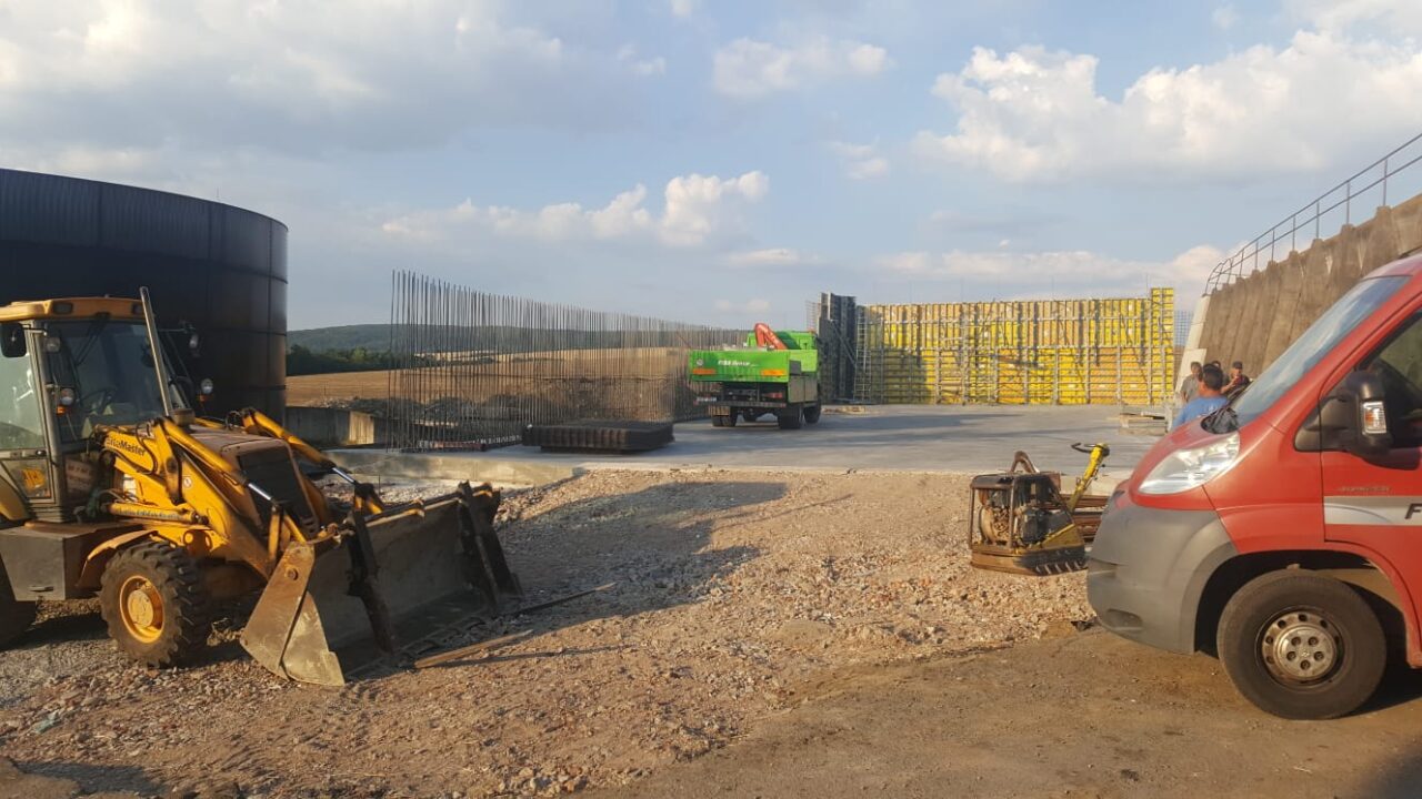 Výstavba silážních žlabů FissGroup