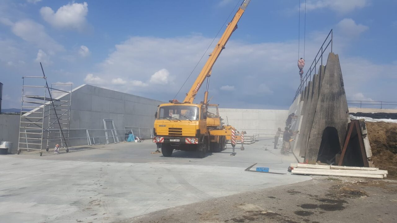 Výstavba silážních žlabů FissGroup